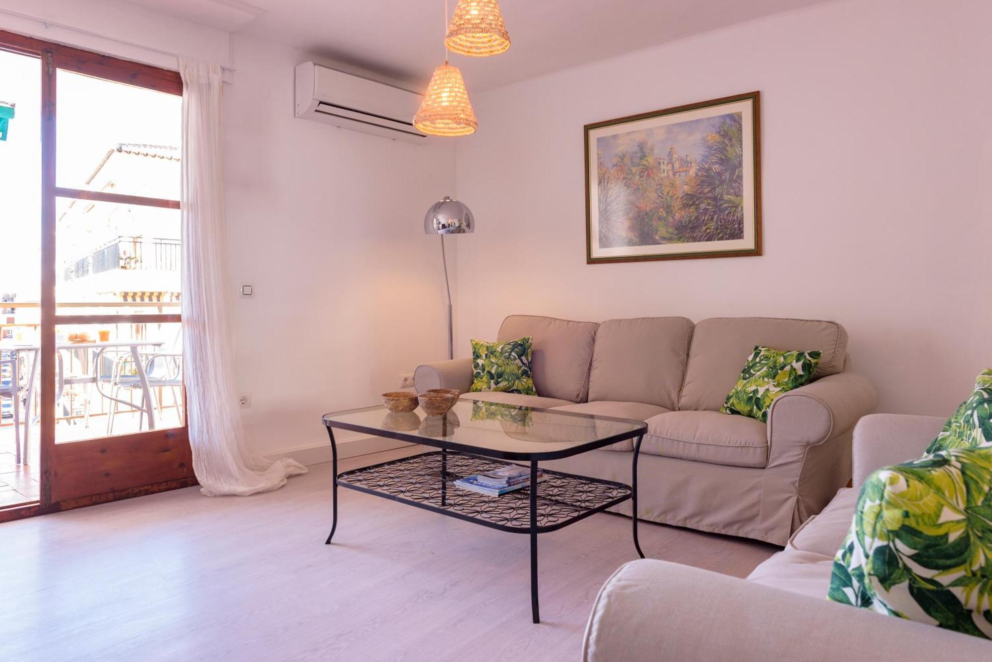 Port Perfection: Your Dream Apartment By The Beach Javea Exterior photo