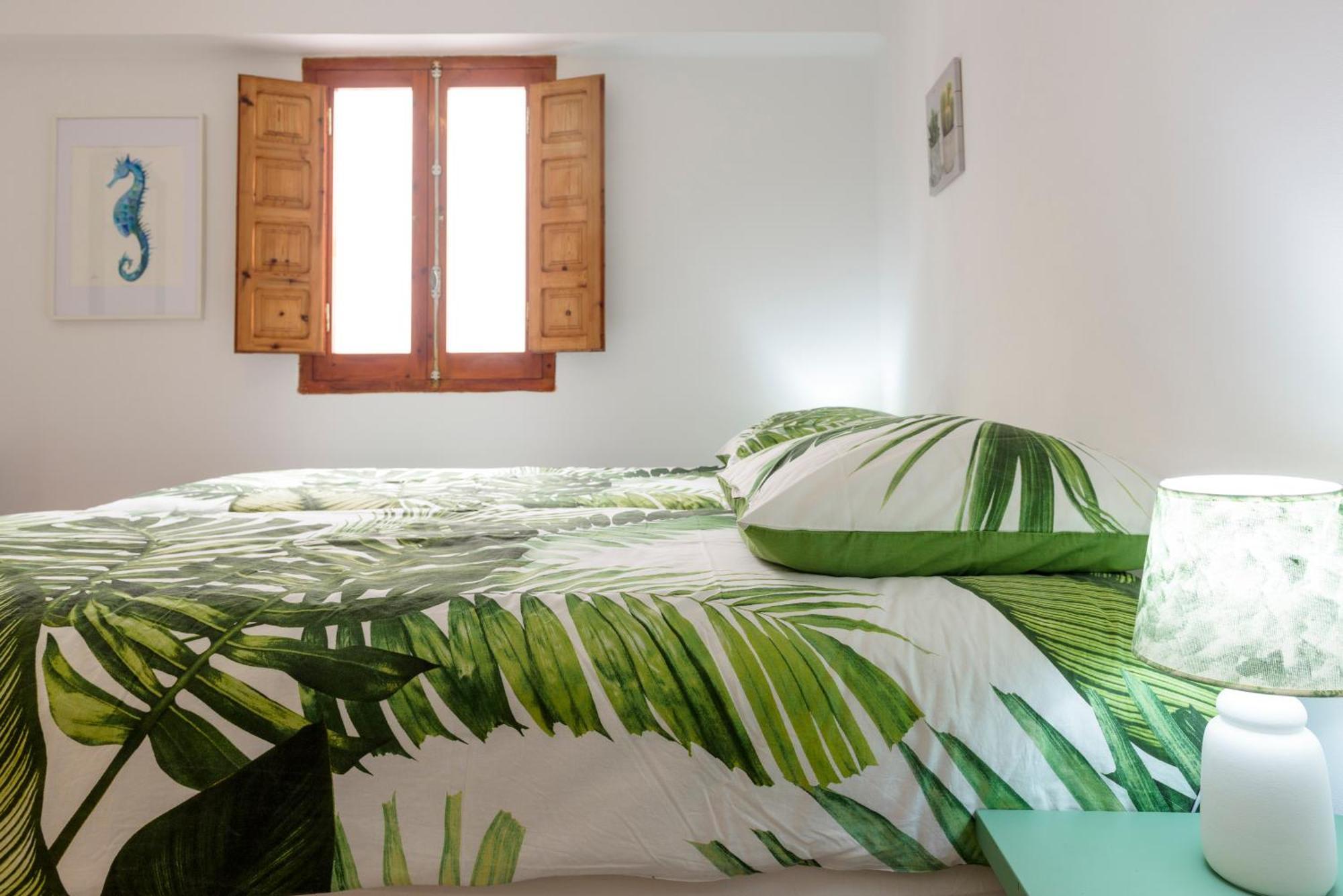 Port Perfection: Your Dream Apartment By The Beach Javea Exterior photo