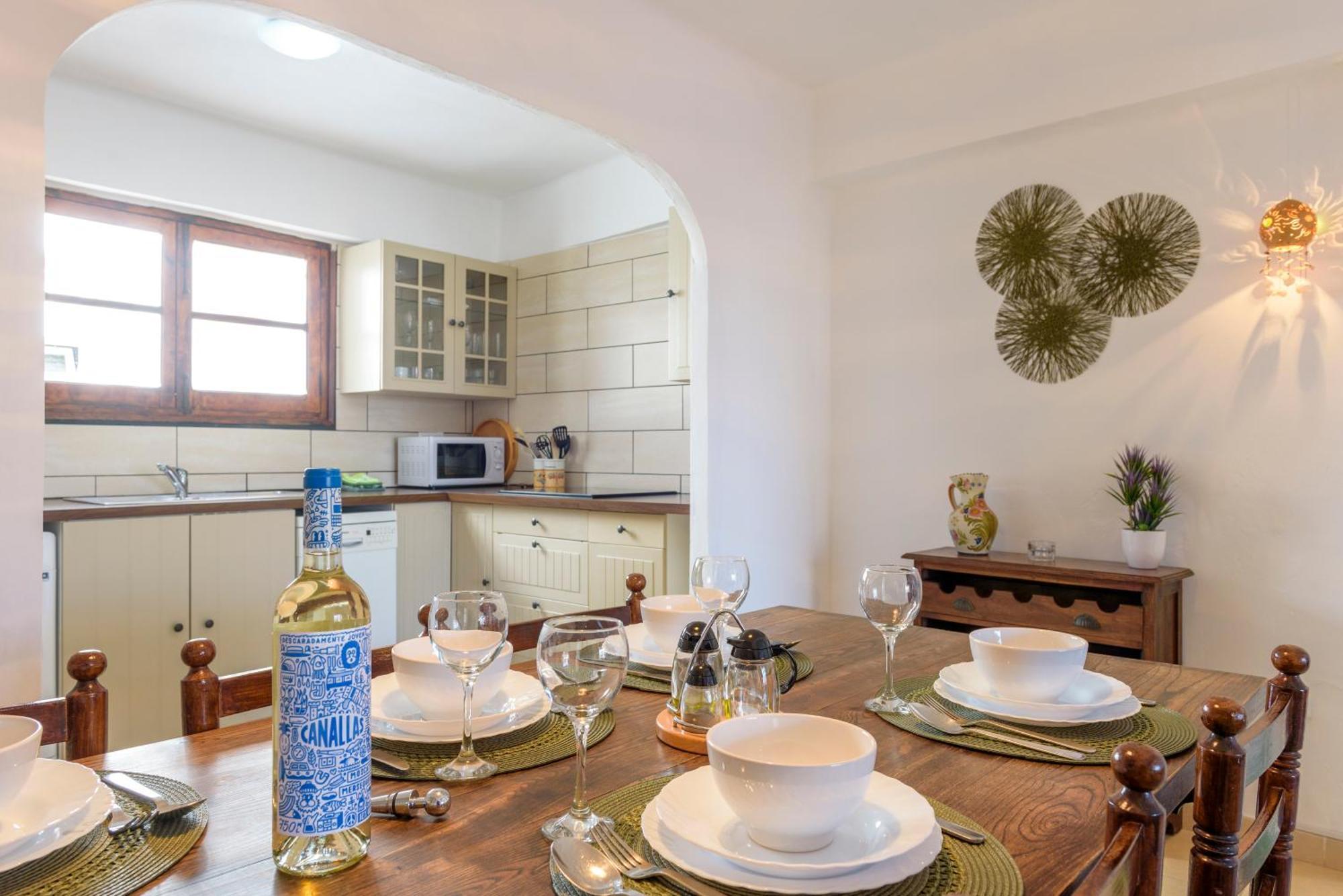 Port Perfection: Your Dream Apartment By The Beach Javea Exterior photo